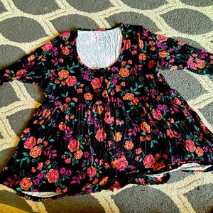 Neon flower Torrid super soft babydoll top -